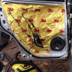 CÁCH ÂM CỬA XE Ô TÔ